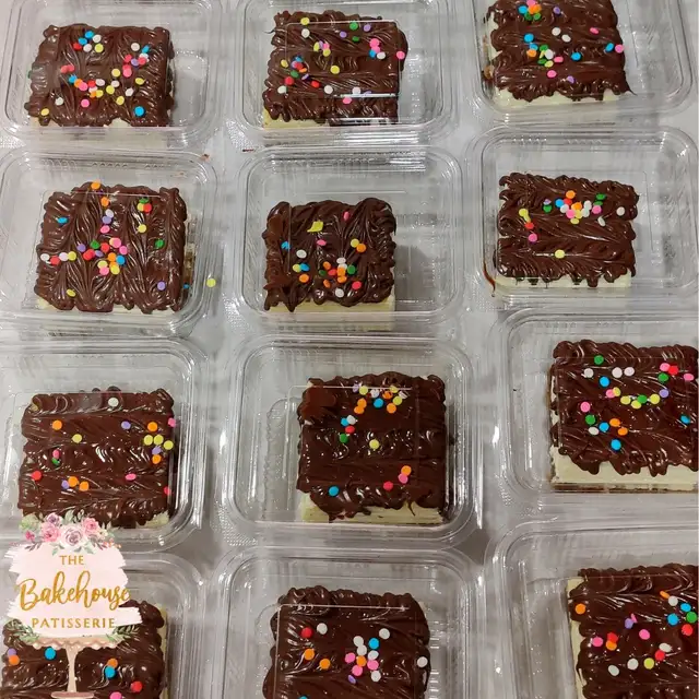 Nutella Cheesecake Squares